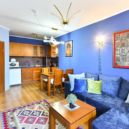 Cedar Iii One Bdrm Flat B2 Apartment