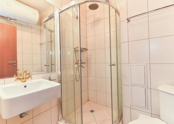 Apartman Cedar Iii One Bdrm Flat B2 *